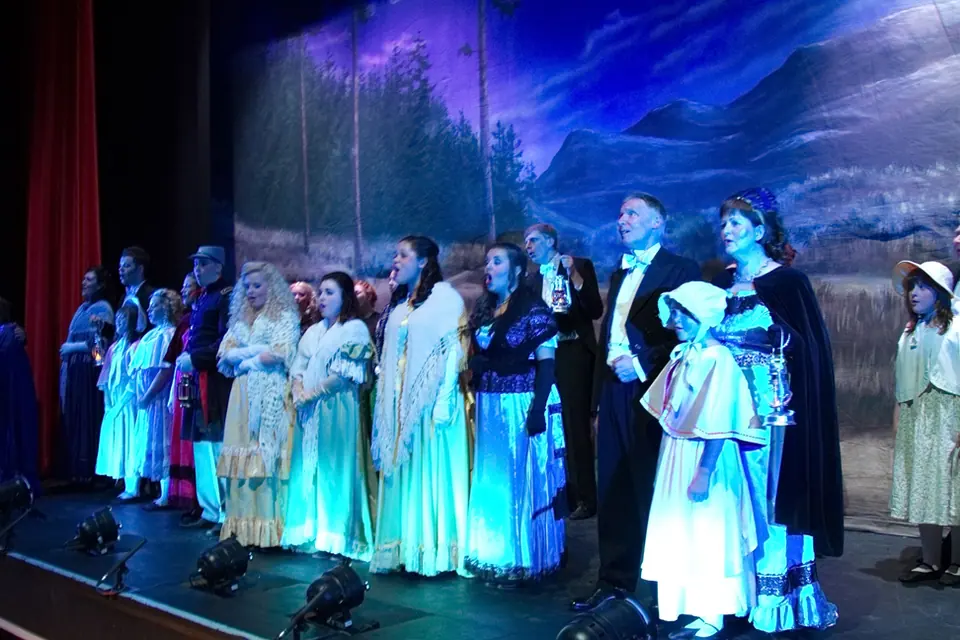 Willenhall Musical Theatre Company's 2013 production of Calamity Jane. Photograph 7 of 30.