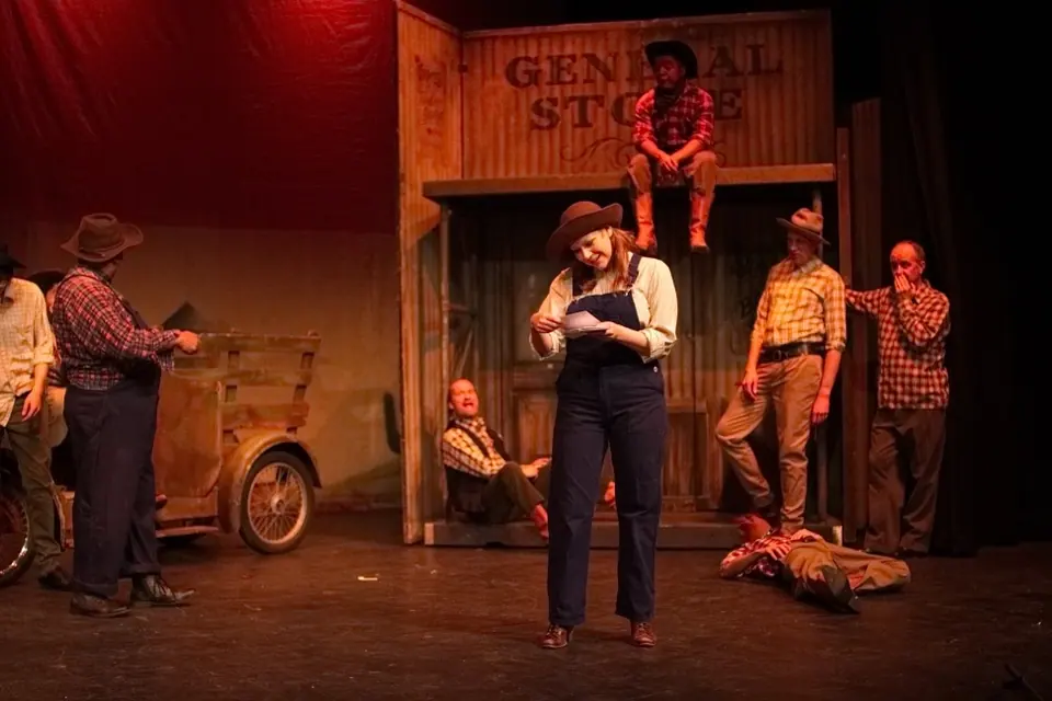 Willenhall Musical Theatre Company's 2015 production of Crazy For You at Dormston Mill Theatre, Sedgley. Photograph 124 of 228.