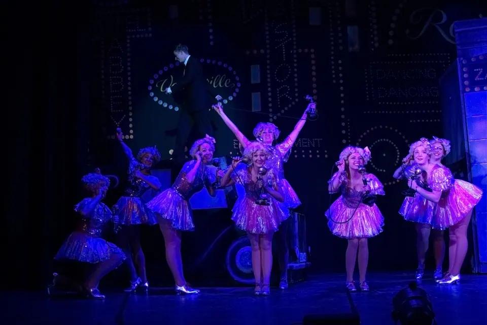Willenhall Musical Theatre Company's 2015 production of Crazy For You at Dormston Mill Theatre, Sedgley. Photograph 189 of 228.