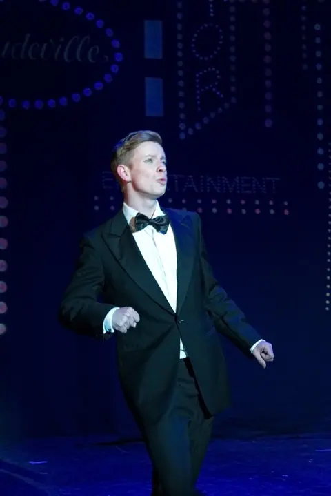 Willenhall Musical Theatre Company's 2015 production of Crazy For You at Dormston Mill Theatre, Sedgley. Photograph 193 of 228.