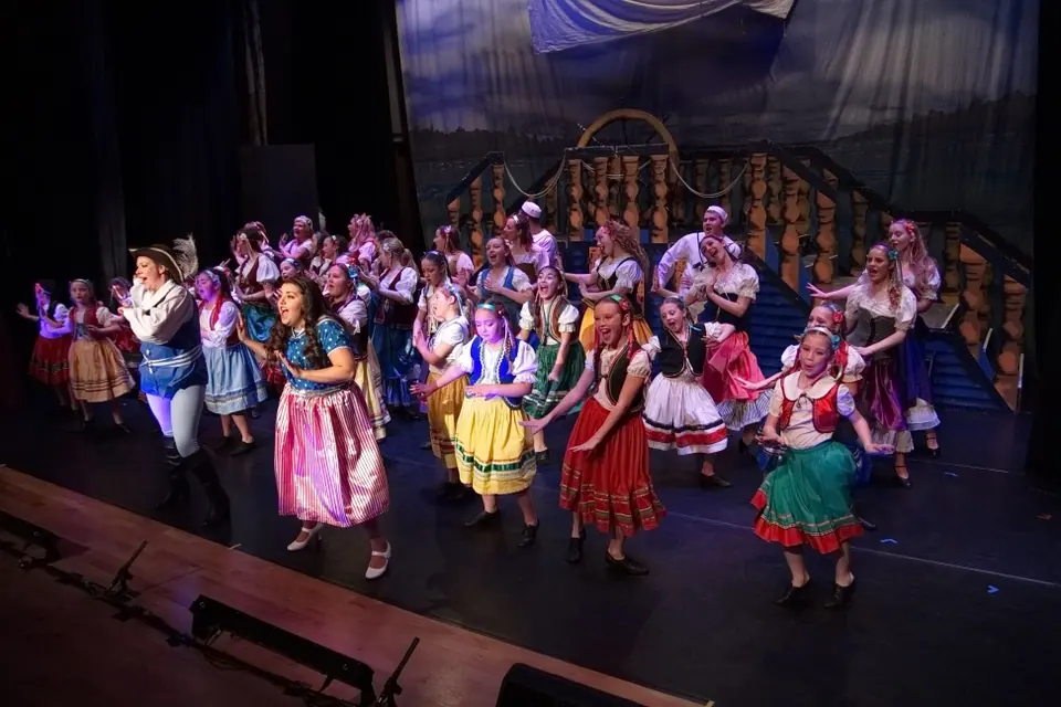 Willenhall Musical Theatre Company's 2015 pantomime, Dick Whittington at Coppice Performing Arts School, Wednesfield. Photograph 92 of 182.