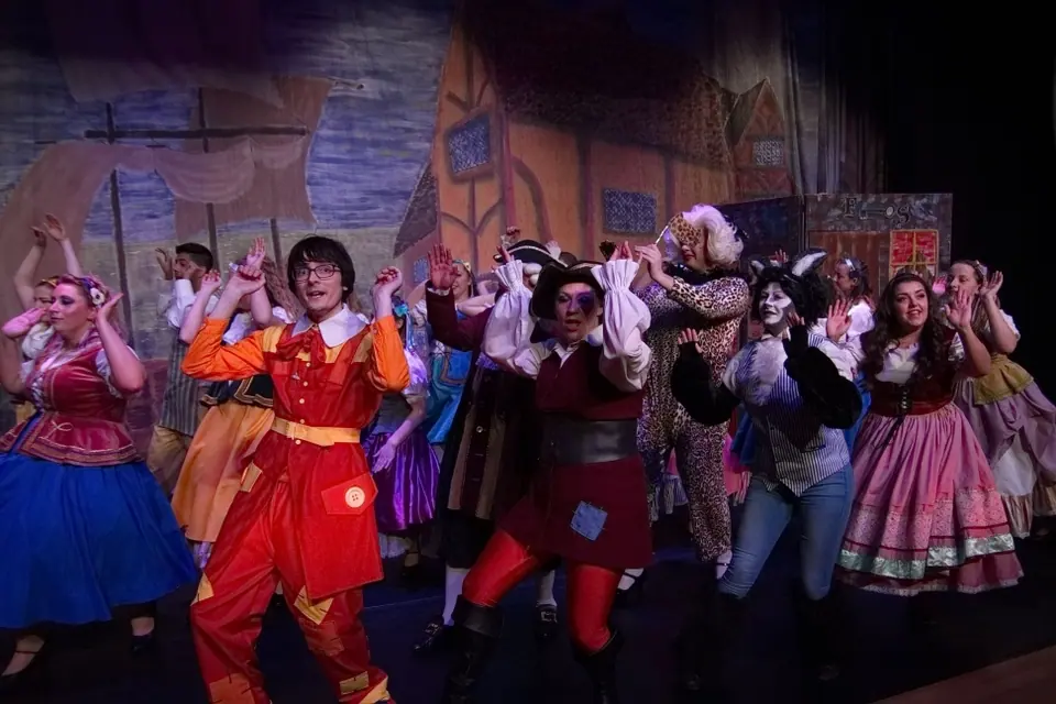 Willenhall Musical Theatre Company's 2015 pantomime, Dick Whittington at Coppice Performing Arts School, Wednesfield. Photograph 115 of 182.