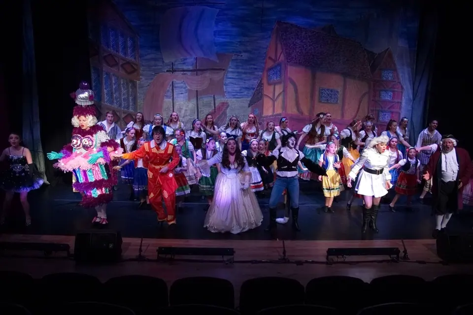 Willenhall Musical Theatre Company's 2015 pantomime, Dick Whittington at Coppice Performing Arts School, Wednesfield. Photograph 117 of 182.