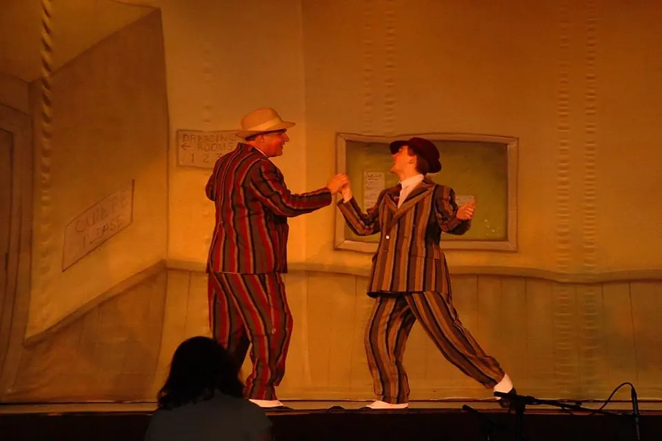 Willenhall Musical Theatre Company's 2003 production of Kiss Me Kate. Photograph 89 of 147.