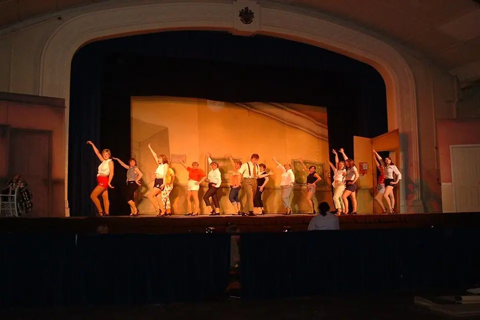 Willenhall Musical Theatre Company's 2003 production of Kiss Me Kate. Photograph 90 of 147.