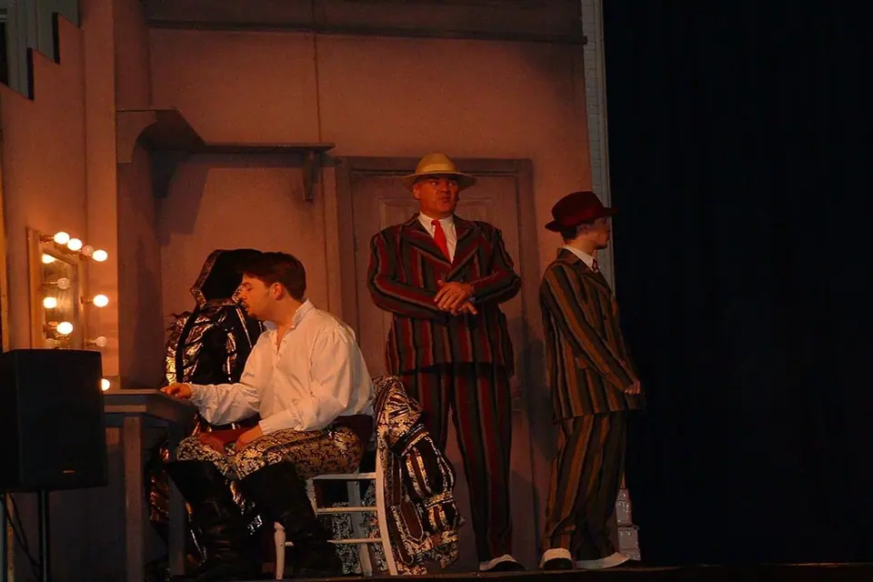 Willenhall Musical Theatre Company's 2003 production of Kiss Me Kate. Photograph 108 of 147.