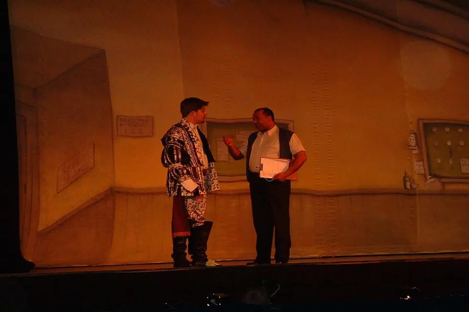 Willenhall Musical Theatre Company's 2003 production of Kiss Me Kate. Photograph 120 of 147.