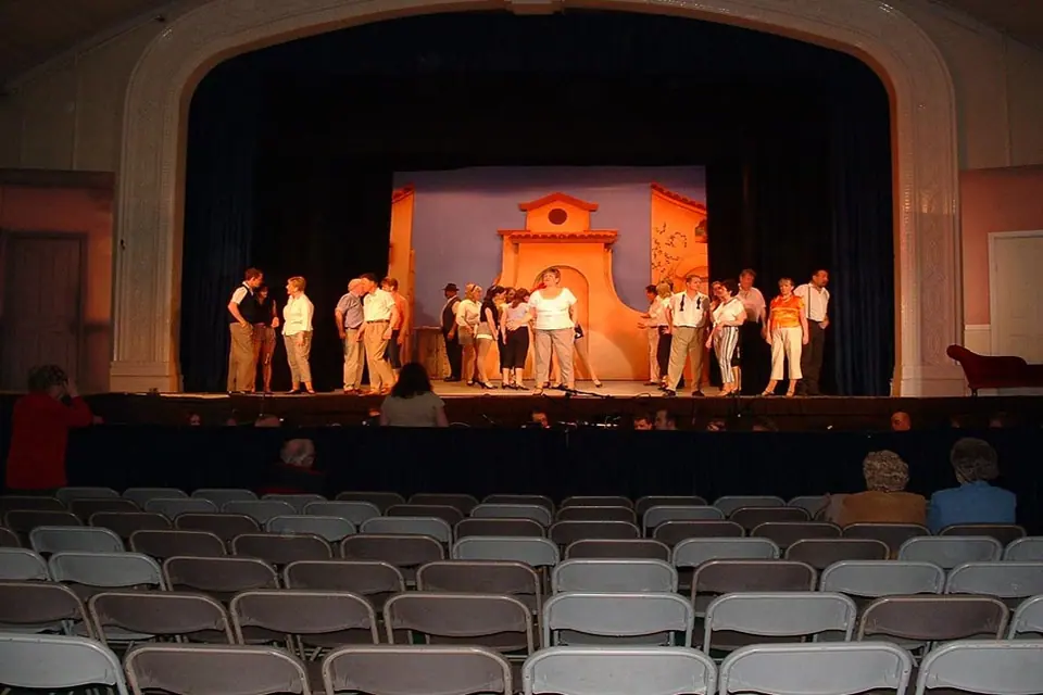 Willenhall Musical Theatre Company's 2003 production of Kiss Me Kate. Photograph 28 of 147.