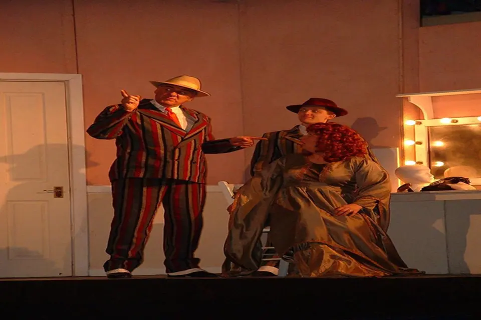 Willenhall Musical Theatre Company's 2003 production of Kiss Me Kate. Photograph 50 of 147.