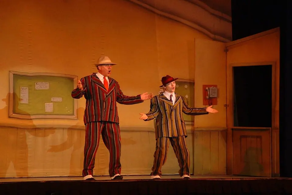Willenhall Musical Theatre Company's 2003 production of Kiss Me Kate. Photograph 62 of 147.