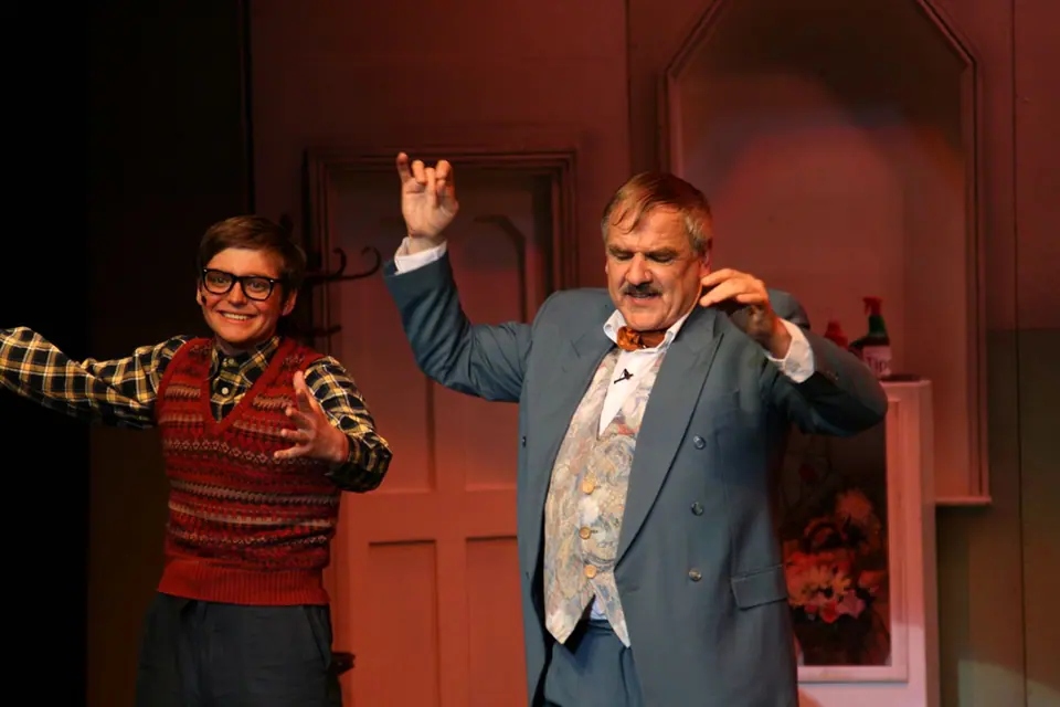 Willenhall Musical Theatre Company's 2008 production of Little Shop of Horrors. Photograph 98 of 171.