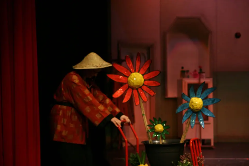 Willenhall Musical Theatre Company's 2008 production of Little Shop of Horrors. Photograph 141 of 171.