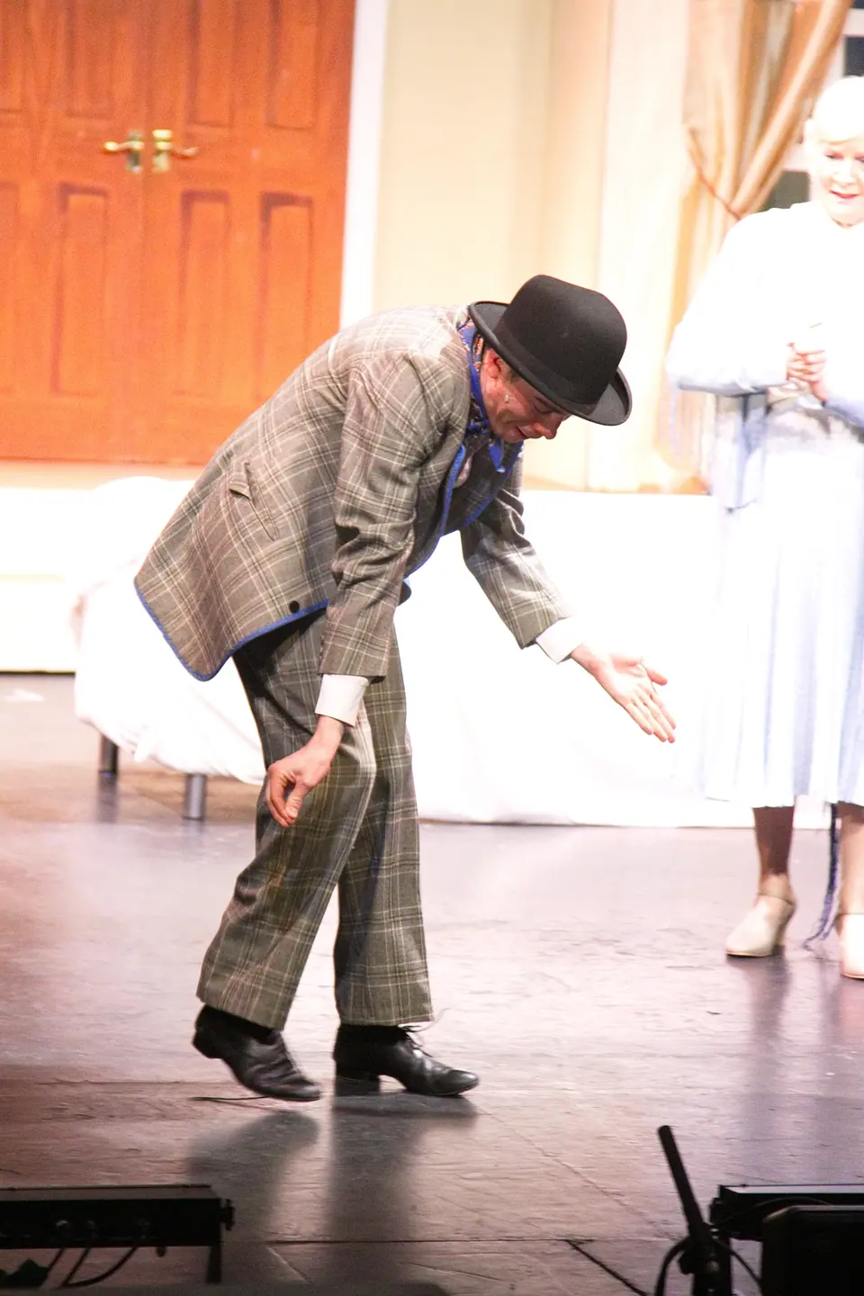Willenhall Musical Theatre Company's 2016 production of Me and My Girl at Dormston Mill Theatre, Sedgley. Photograph 102 of 308.