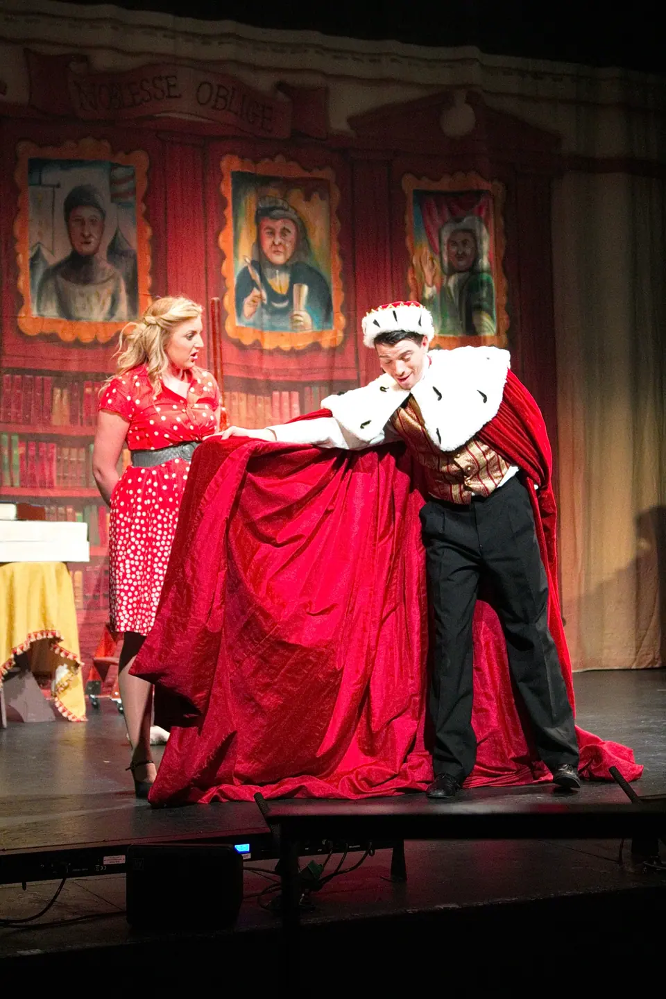 Willenhall Musical Theatre Company's 2016 production of Me and My Girl at Dormston Mill Theatre, Sedgley. Photograph 107 of 308.
