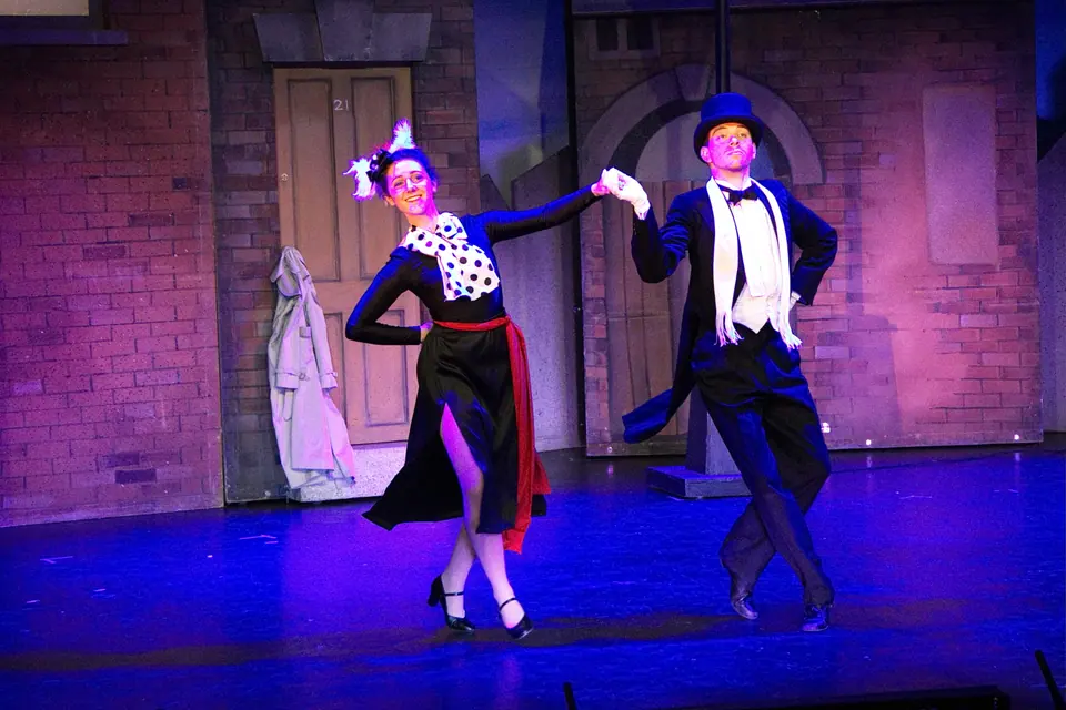 Willenhall Musical Theatre Company's 2016 production of Me and My Girl at Dormston Mill Theatre, Sedgley. Photograph 174 of 308.