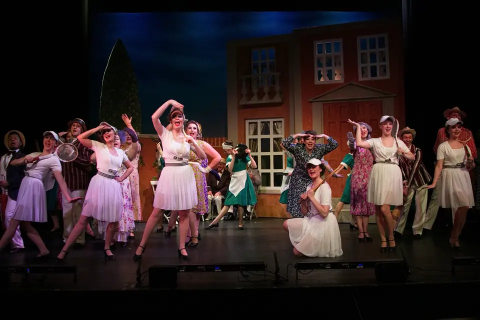 Willenhall Musical Theatre Company's 2016 production of Me and My Girl at Dormston Mill Theatre, Sedgley. Photograph 189 of 308.