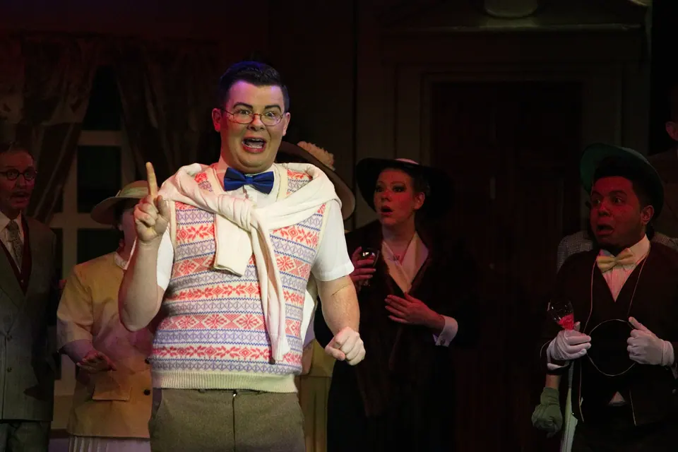 Willenhall Musical Theatre Company's 2016 production of Me and My Girl at Dormston Mill Theatre, Sedgley. Photograph 194 of 308.
