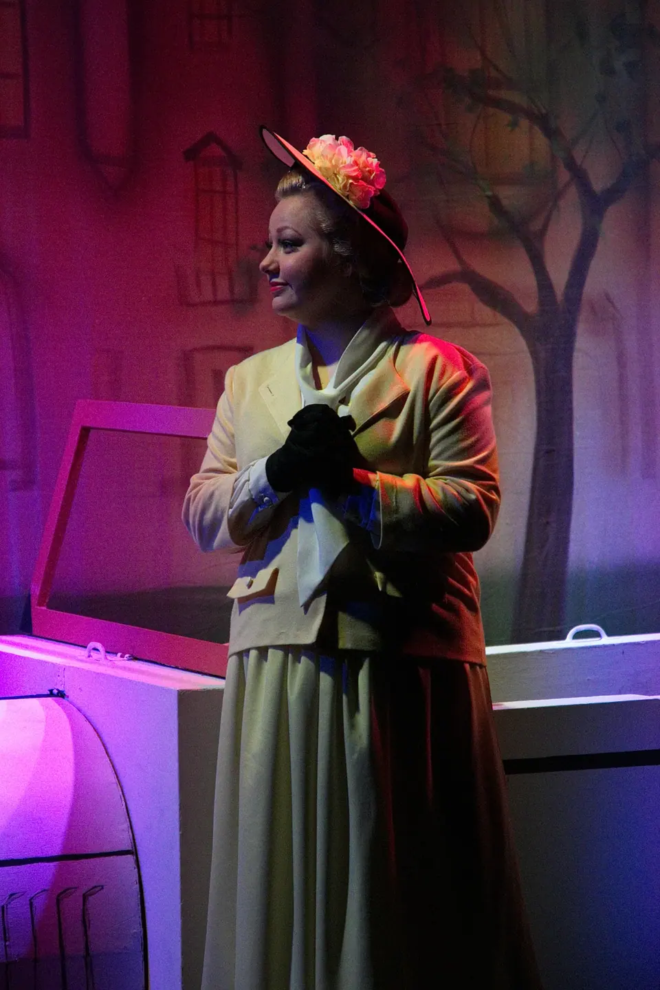 Willenhall Musical Theatre Company's 2016 production of Me and My Girl at Dormston Mill Theatre, Sedgley. Photograph 201 of 308.