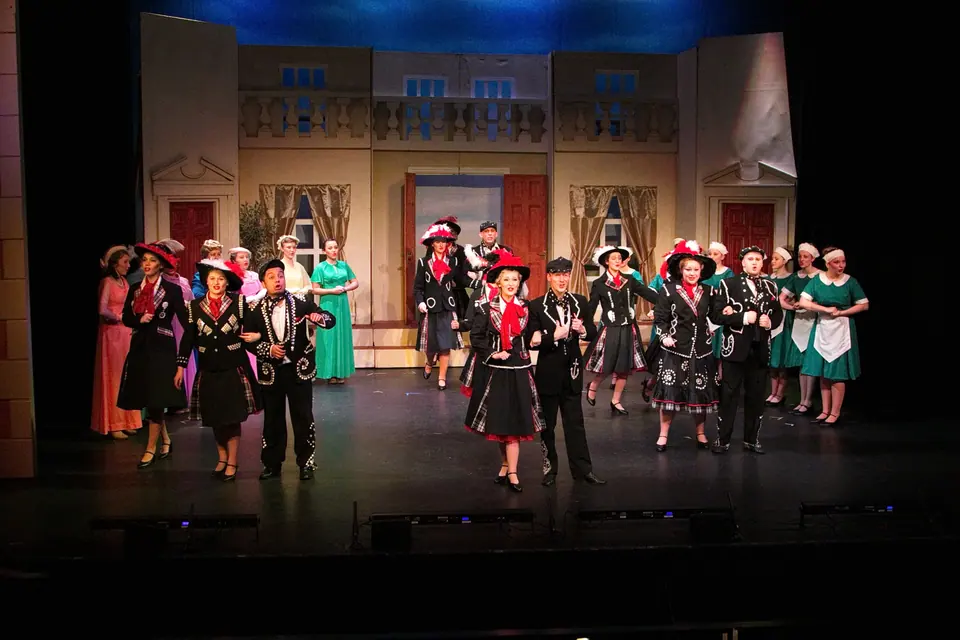 Willenhall Musical Theatre Company's 2016 production of Me and My Girl at Dormston Mill Theatre, Sedgley. Photograph 204 of 308.