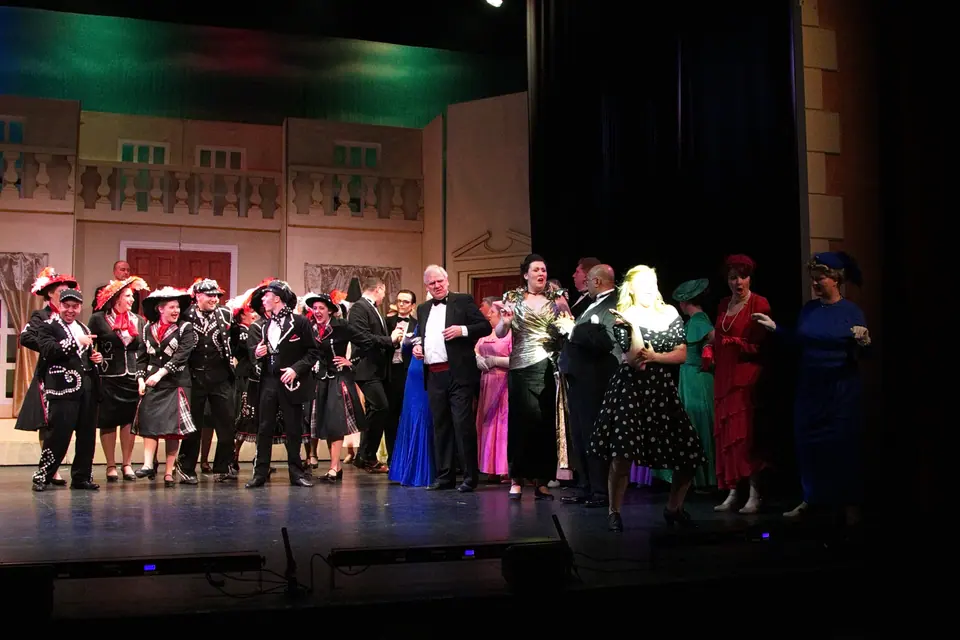 Willenhall Musical Theatre Company's 2016 production of Me and My Girl at Dormston Mill Theatre, Sedgley. Photograph 205 of 308.