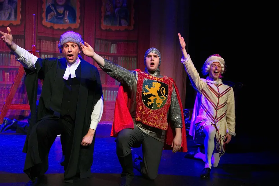 Willenhall Musical Theatre Company's 2016 production of Me and My Girl at Dormston Mill Theatre, Sedgley. Photograph 212 of 308.