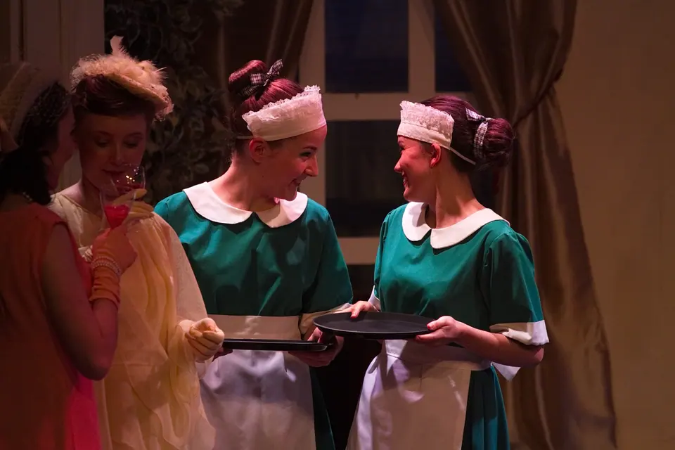 Willenhall Musical Theatre Company's 2016 production of Me and My Girl at Dormston Mill Theatre, Sedgley. Photograph 214 of 308.