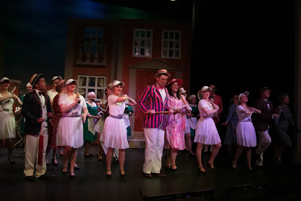 Willenhall Musical Theatre Company's 2016 production of Me and My Girl at Dormston Mill Theatre, Sedgley. Photograph 237 of 308.
