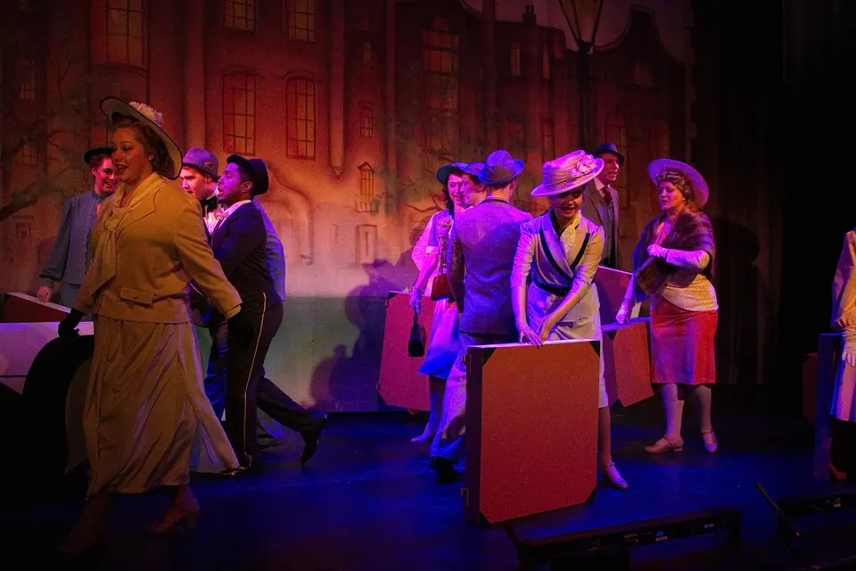 Willenhall Musical Theatre Company's 2016 production of Me and My Girl at Dormston Mill Theatre, Sedgley. Photograph 257 of 308.