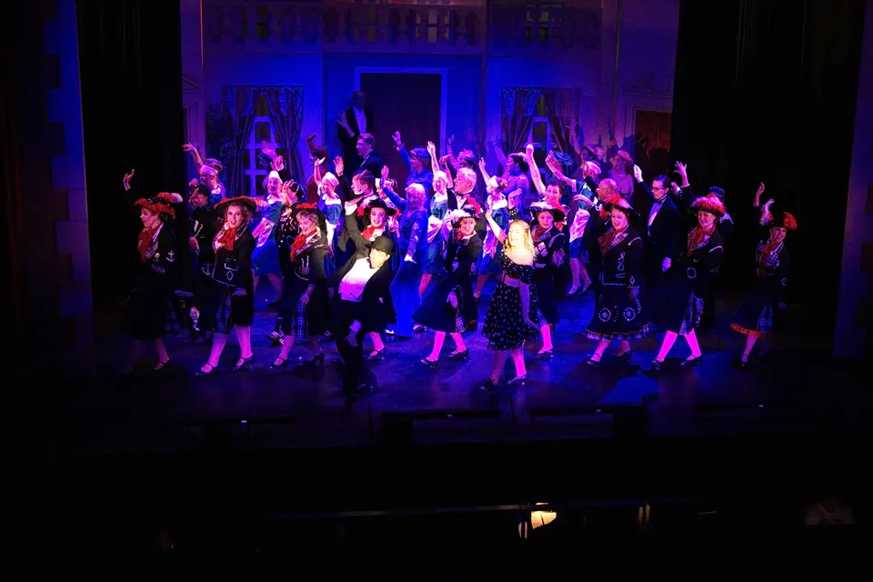 Willenhall Musical Theatre Company's 2016 production of Me and My Girl at Dormston Mill Theatre, Sedgley. Photograph 279 of 308.