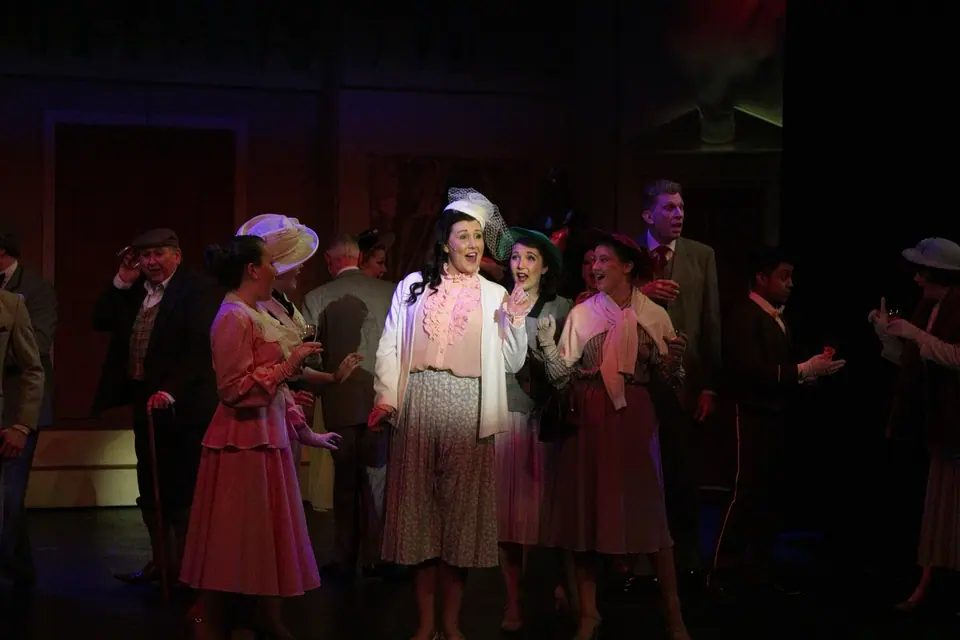 Willenhall Musical Theatre Company's 2016 production of Me and My Girl at Dormston Mill Theatre, Sedgley. Photograph 292 of 308.
