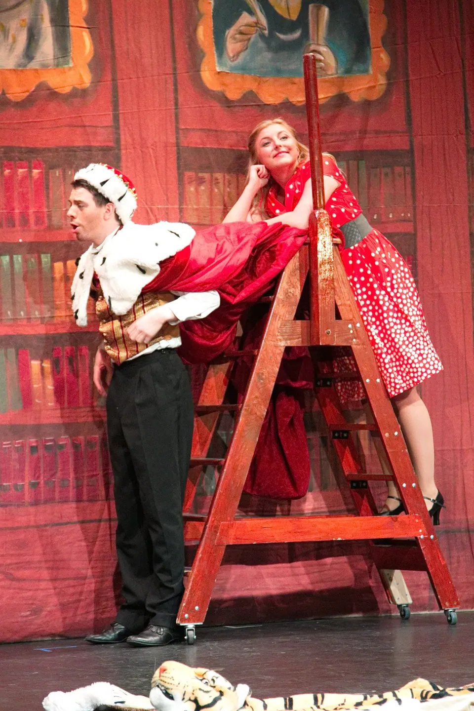 Willenhall Musical Theatre Company's 2016 production of Me and My Girl at Dormston Mill Theatre, Sedgley. Photograph 31 of 308.