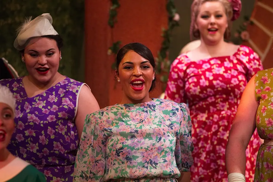 Willenhall Musical Theatre Company's 2016 production of Me and My Girl at Dormston Mill Theatre, Sedgley. Photograph 73 of 308.