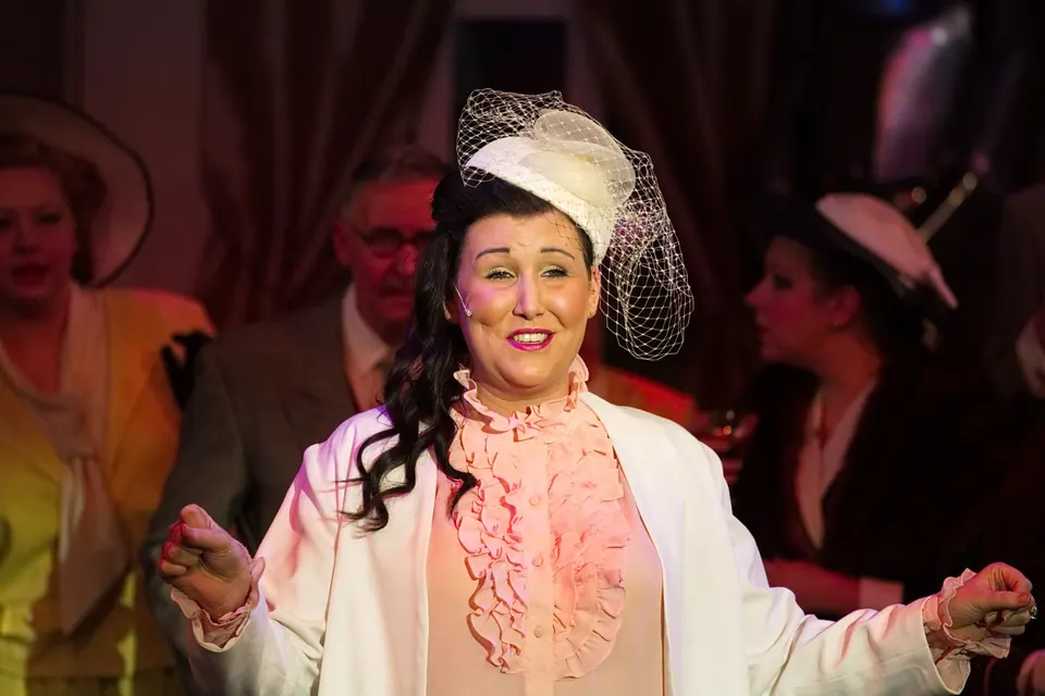 Willenhall Musical Theatre Company's 2016 production of Me and My Girl at Dormston Mill Theatre, Sedgley. Photograph 83 of 308.