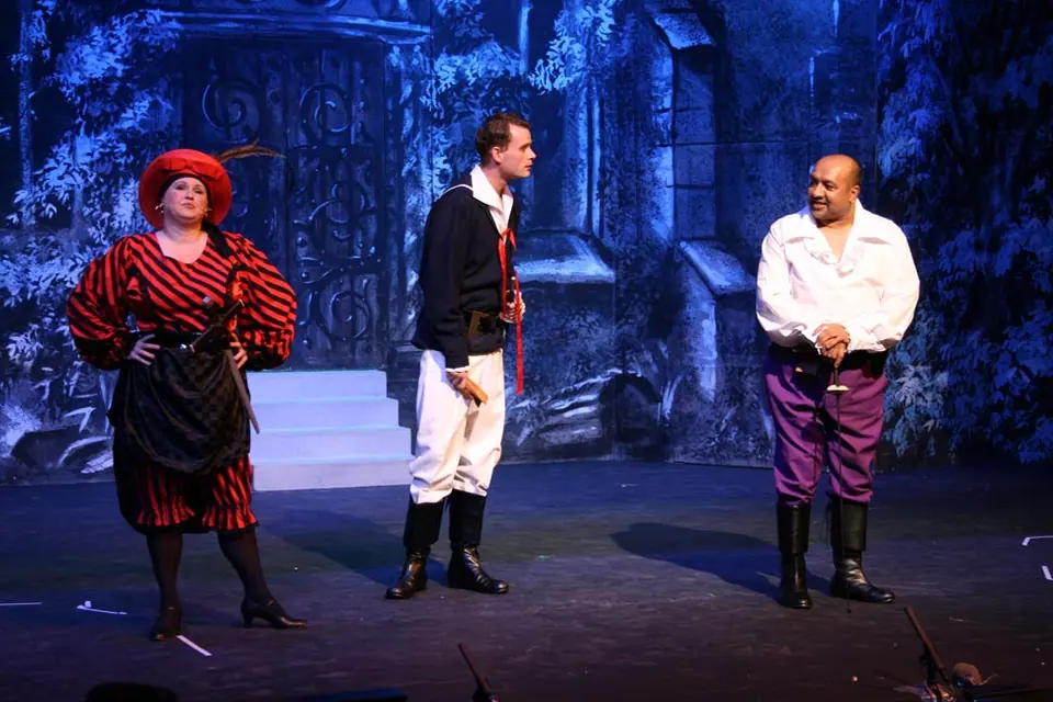 Willenhall Musical Theatre Company's 2010 production of Pirates of Penzance. Photograph 96 of 145.