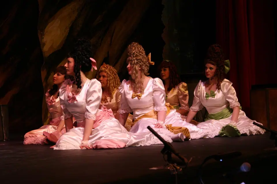 Willenhall Musical Theatre Company's 2010 production of Pirates of Penzance. Photograph 111 of 145.