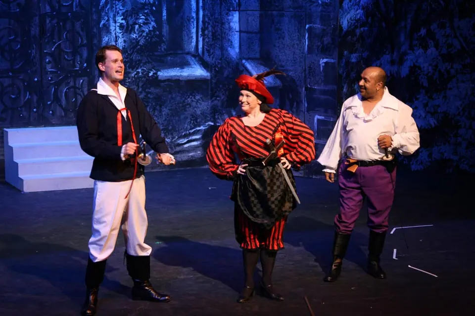 Willenhall Musical Theatre Company's 2010 production of Pirates of Penzance. Photograph 112 of 145.
