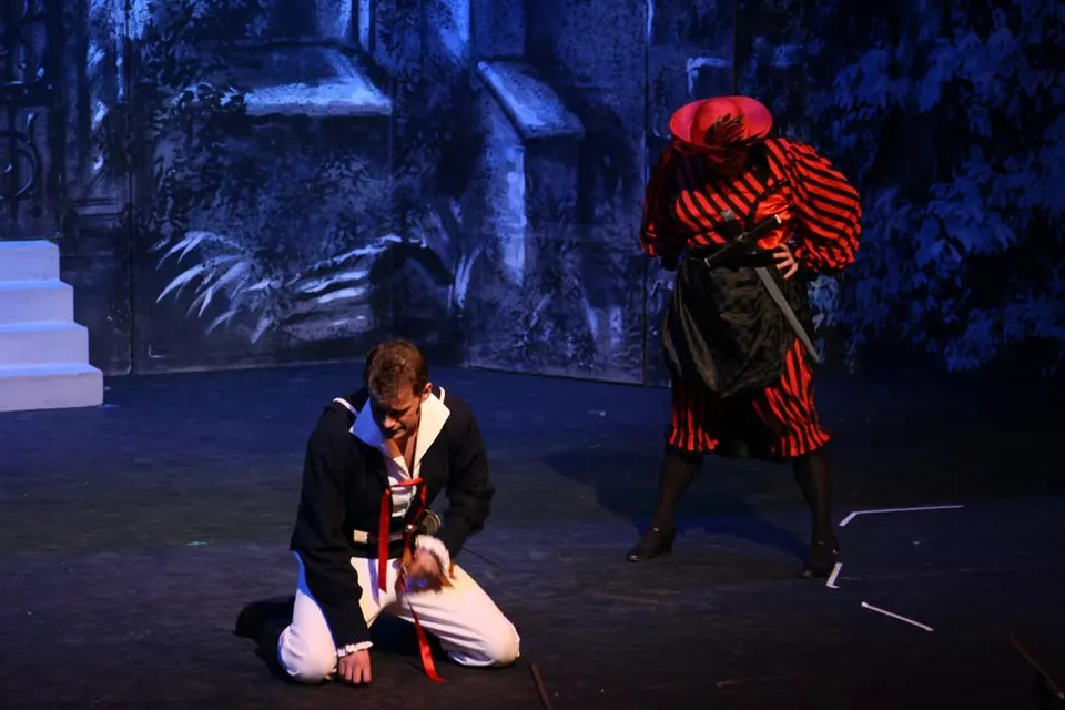 Willenhall Musical Theatre Company's 2010 production of Pirates of Penzance. Photograph 140 of 145.