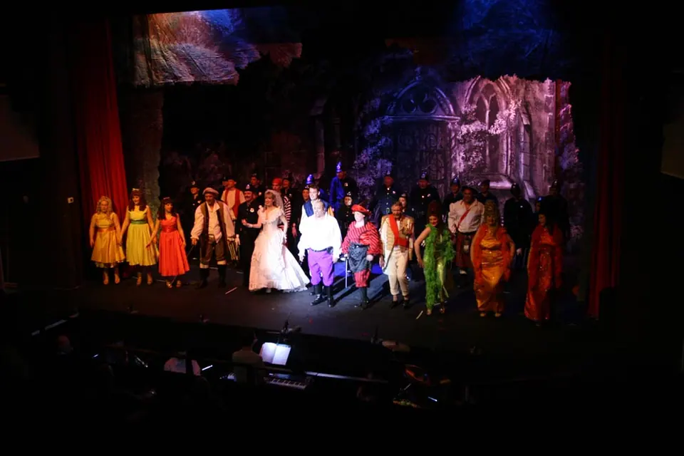 Willenhall Musical Theatre Company's 2010 production of Pirates of Penzance. Photograph 142 of 145.