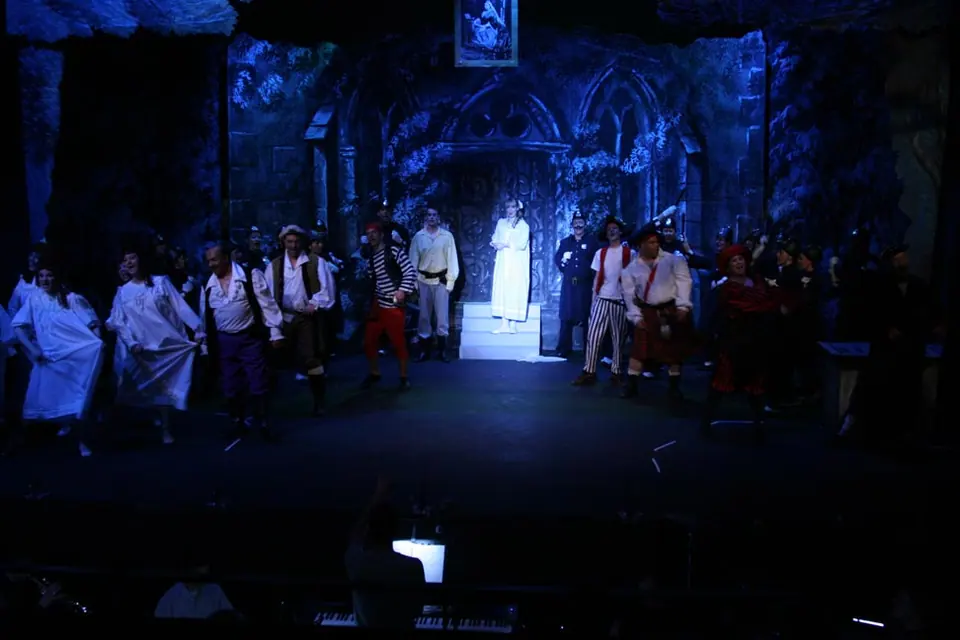 Willenhall Musical Theatre Company's 2010 production of Pirates of Penzance. Photograph 144 of 145.