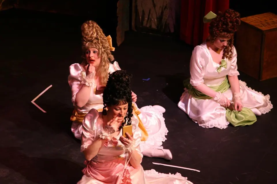 Willenhall Musical Theatre Company's 2010 production of Pirates of Penzance. Photograph 67 of 145.