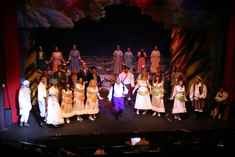 Willenhall Musical Theatre Company's 2010 production of Pirates of Penzance. Photograph 88 of 145.