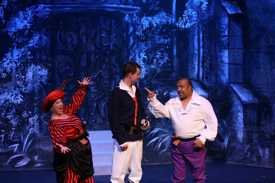 Willenhall Musical Theatre Company's 2010 production of Pirates of Penzance. Photograph 89 of 145.