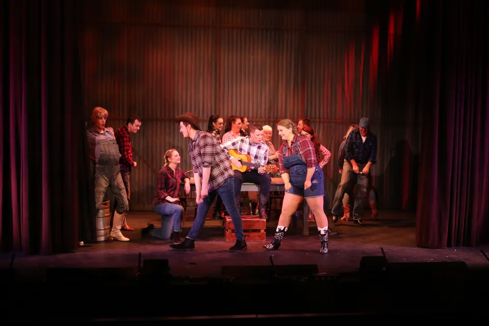 Willenhall Musical Theatre Company's 2022 production of Priscilla Queen of the Desert at Dormston Mill Theatre, Sedgley. Photograph 114 of 246.