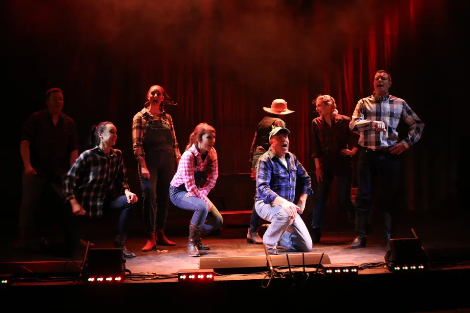 Willenhall Musical Theatre Company's 2022 production of Priscilla Queen of the Desert at Dormston Mill Theatre, Sedgley. Photograph 137 of 246.