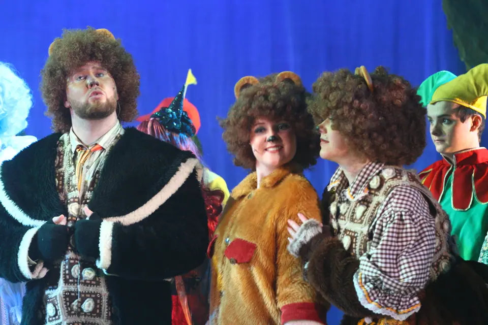 Willenhall Musical Theatre Company's 2023 production of Shrek the Musical at Dormston Mill Theatre, Sedgley. Photograph 121 of 165.