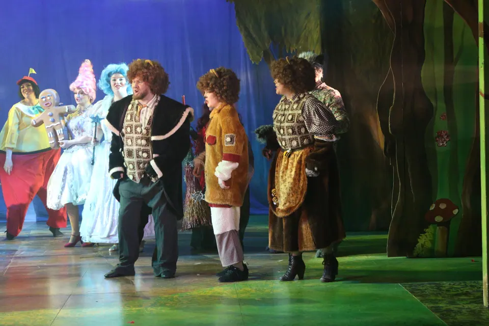 Willenhall Musical Theatre Company's 2023 production of Shrek the Musical at Dormston Mill Theatre, Sedgley. Photograph 126 of 165.