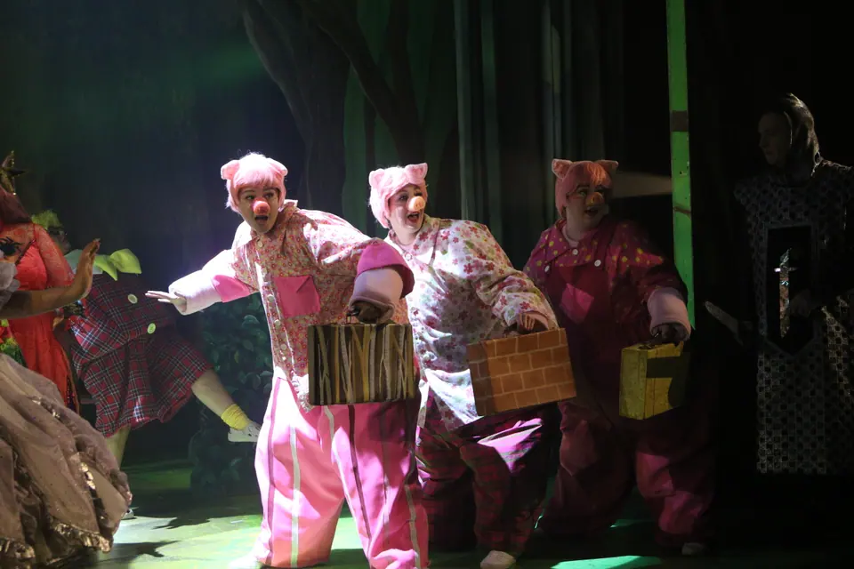 Willenhall Musical Theatre Company's 2023 production of Shrek the Musical at Dormston Mill Theatre, Sedgley. Photograph 20 of 165.
