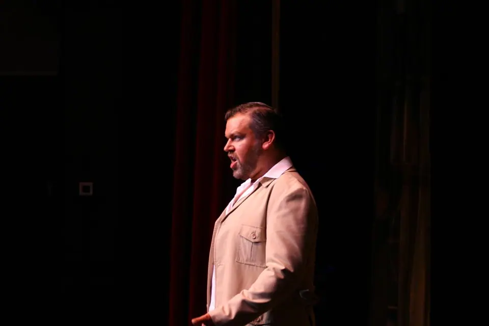 Willenhall Musical Theatre Company's 2009 production of South Pacific. Photograph 124 of 125.
