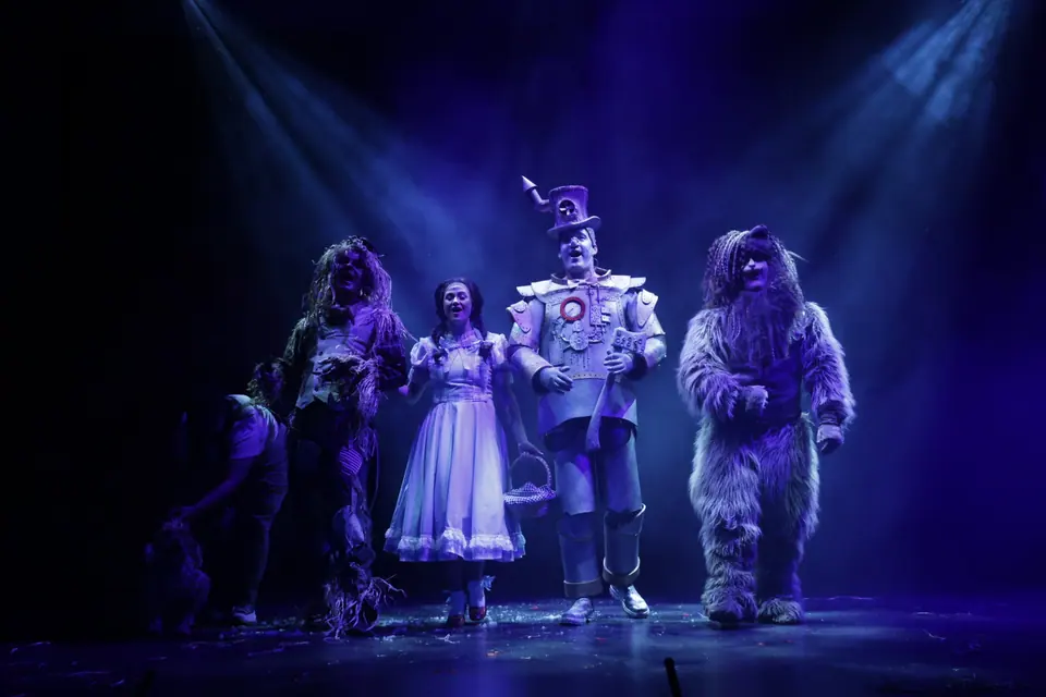 Willenhall Musical Theatre Company's 2025 production of The Wizard of Oz at Dormston Mill Theatre, Sedgley. Photograph 119 of 236.