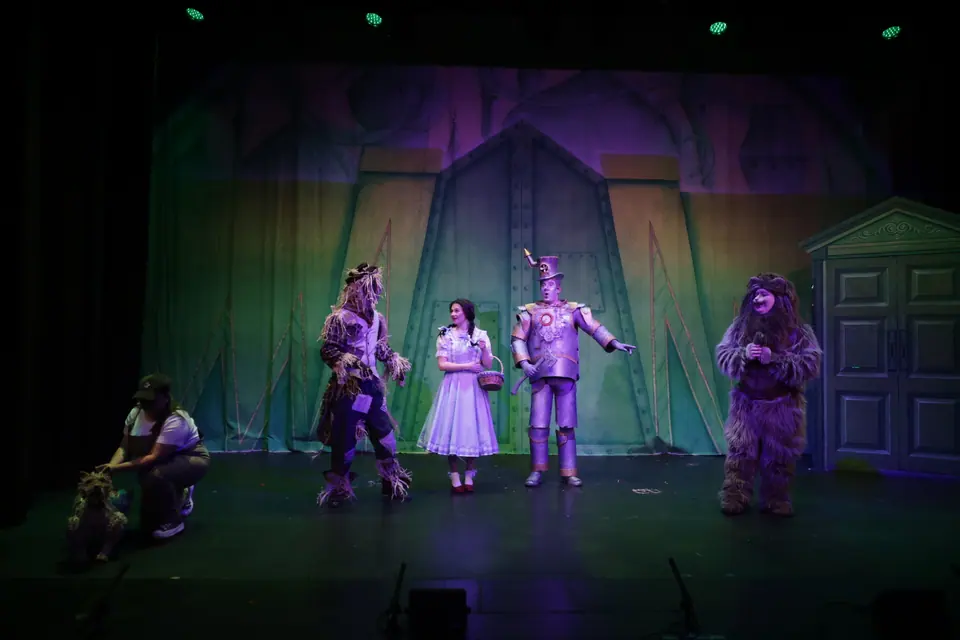 Willenhall Musical Theatre Company's 2025 production of The Wizard of Oz at Dormston Mill Theatre, Sedgley. Photograph 123 of 236.